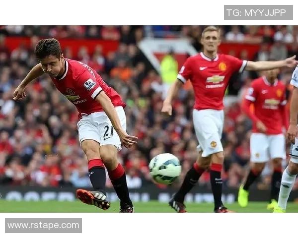 罗德里在场上的表现如何影响曼城的战术布局与球队整体实力提升